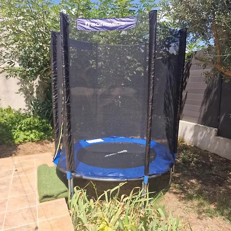 Location Magnifique Provencale Familiale Piscine 6 Chambres, Ideal Pour Enfants, Proche Mer,entre Nimes Et Montpellier ヴィラ