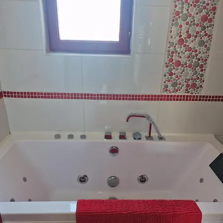 Location Magnifique Provencale Familiale Piscine 6 Chambres, Ideal Pour Enfants, Proche Mer,entre Nimes Et Montpellier ヴィラ