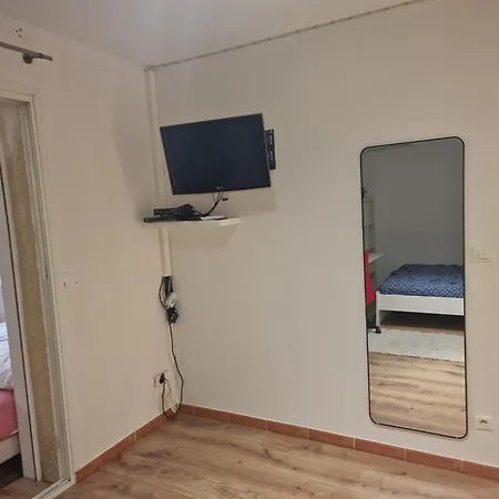 Location Magnifique Provencale Familiale Piscine 6 Chambres, Ideal Pour Enfants, Proche Mer,entre Nimes Et Montpellier ヴィラ